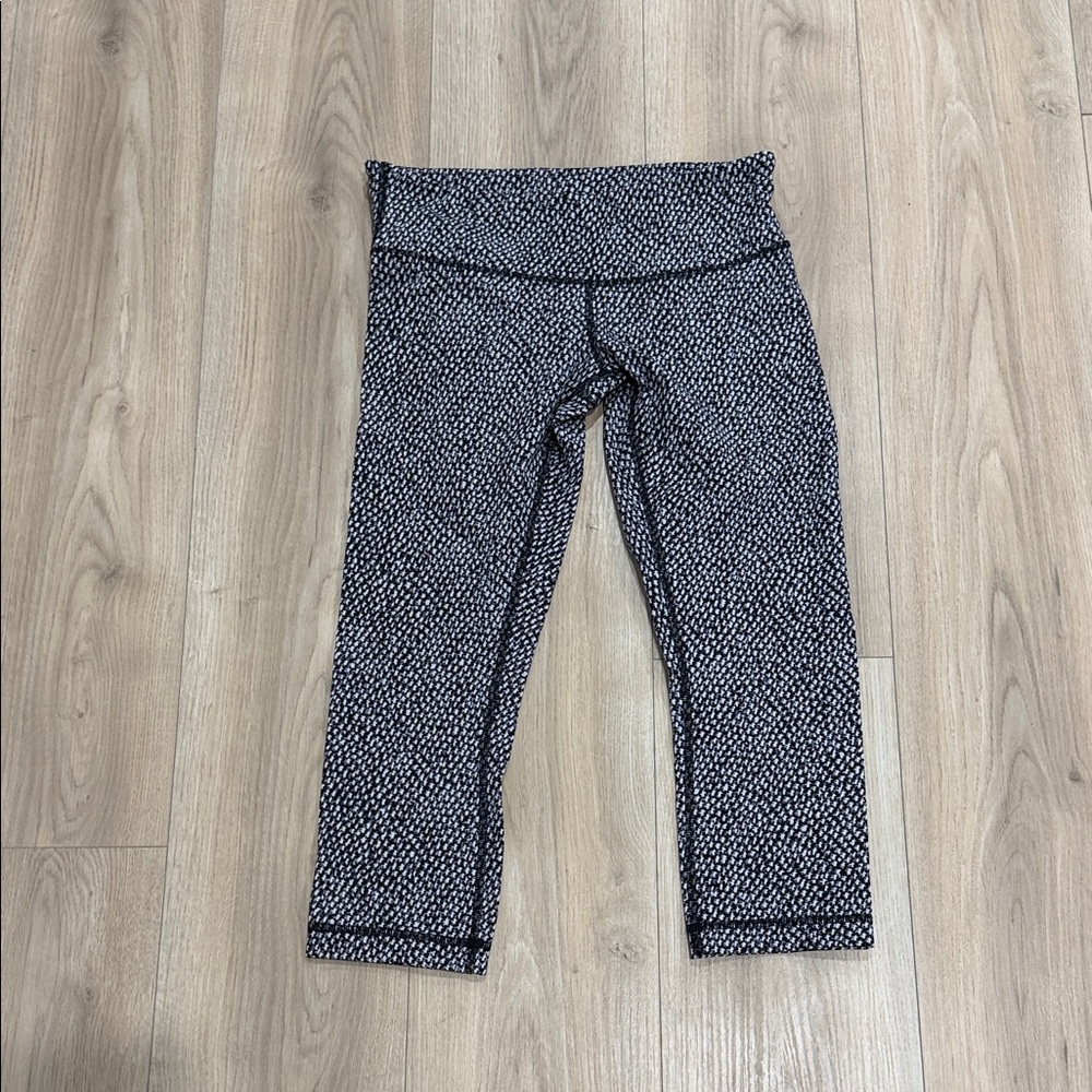 Lululemon Athletica Black and White Patterned Leggings